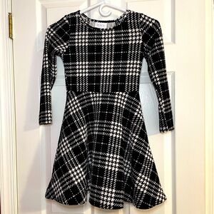 Girls Black & White print dress